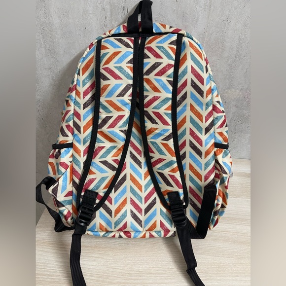 FIXED PRICE-Brand new geometric print backpack - Picture 6 of 11